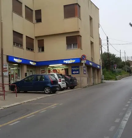 Cipponeri Guest House